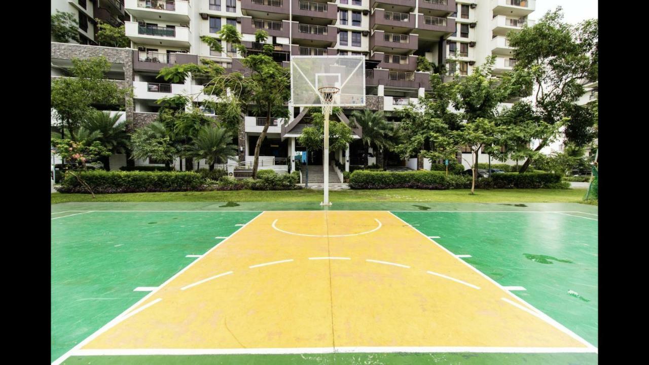 Grand Near Bgc Apartment